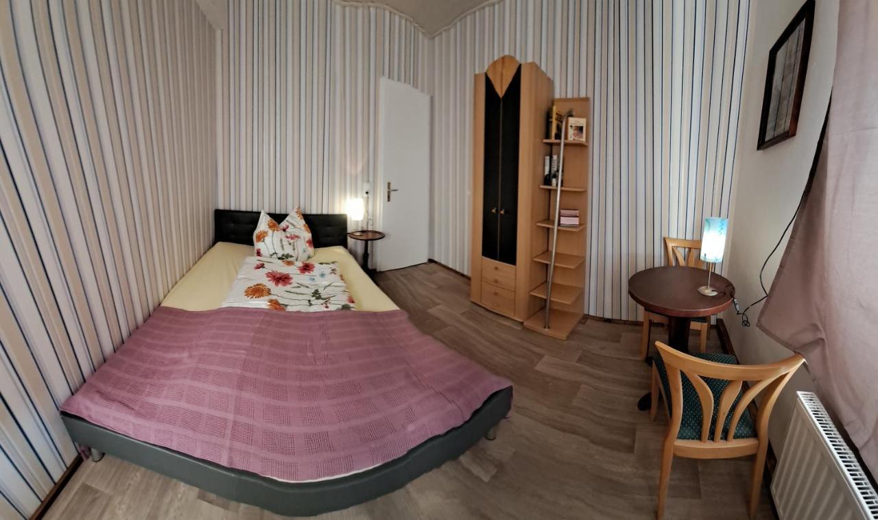 Keller'S Ferienwohnung An Der Saale Schwarzenbach an der Saale Luaran gambar